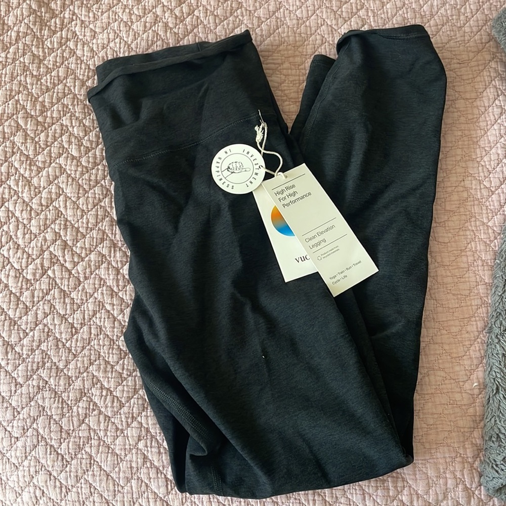 NWT vuori clean elevation legging